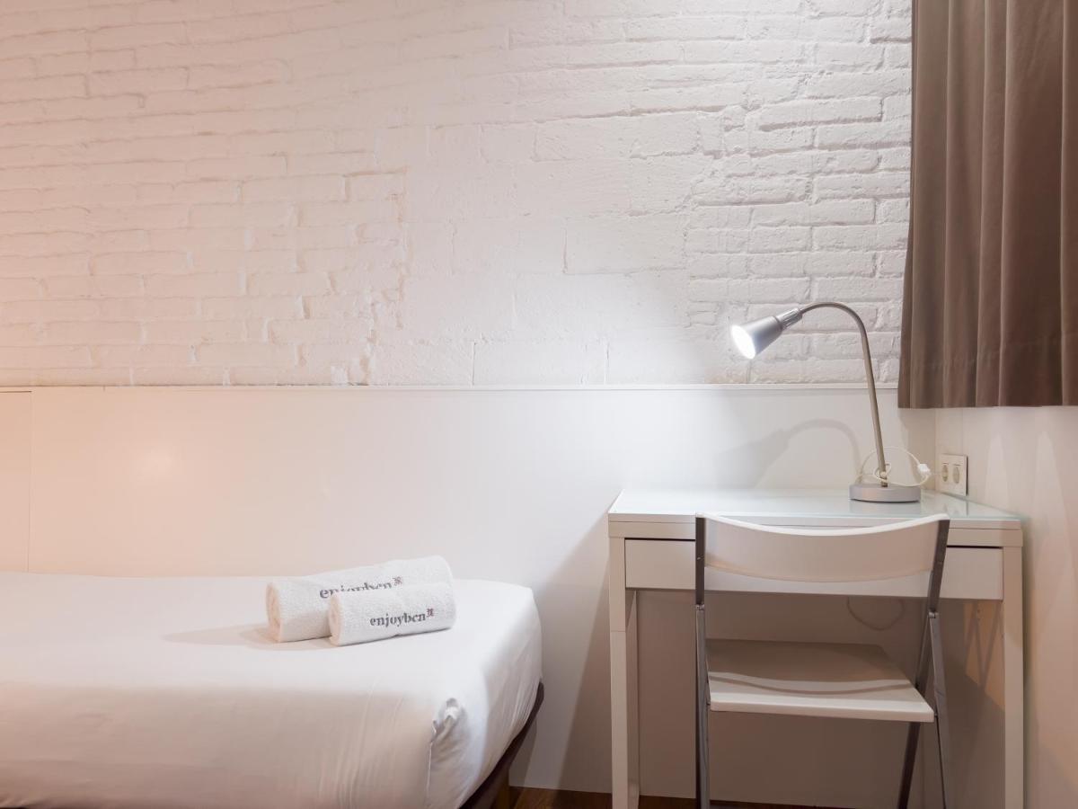 Enjoybcn Gaudi Apartments Барселона Екстер'єр фото
